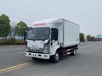 國(guó)六慶鈴五十鈴4米2冷藏車(chē)